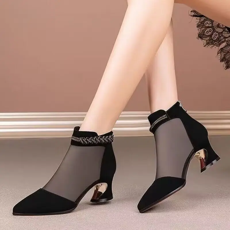 2023 Autumn Boots For Women Summer Mesh Breathable Rhinestone Low Heels Sandals Retro British Style Woman Leather Dress Shoes