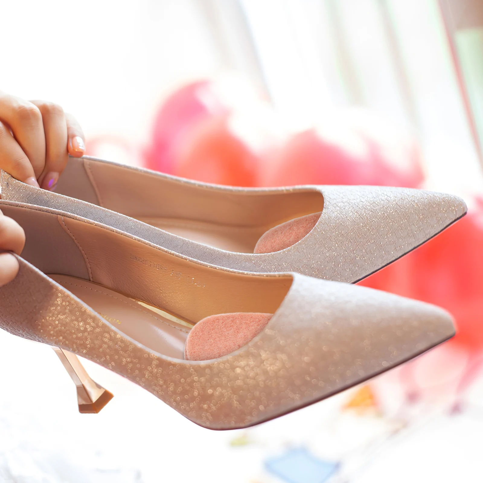 

10Pairs Half Size Insole Pads Adhesive Forefoot Pads for Women Reduced Foot Fatigue Stable Non-Slip Shoe Cushions for All