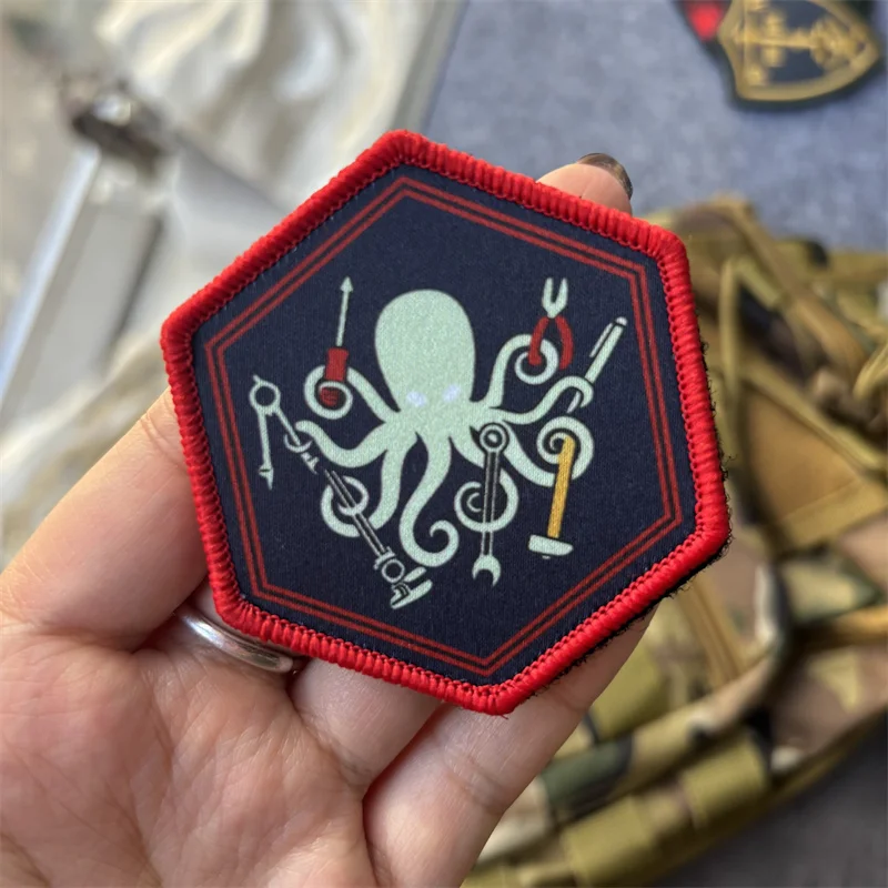 Parche táctico pulpo garras con MOLLE velcro para ropa y mochilas - imagen 3
