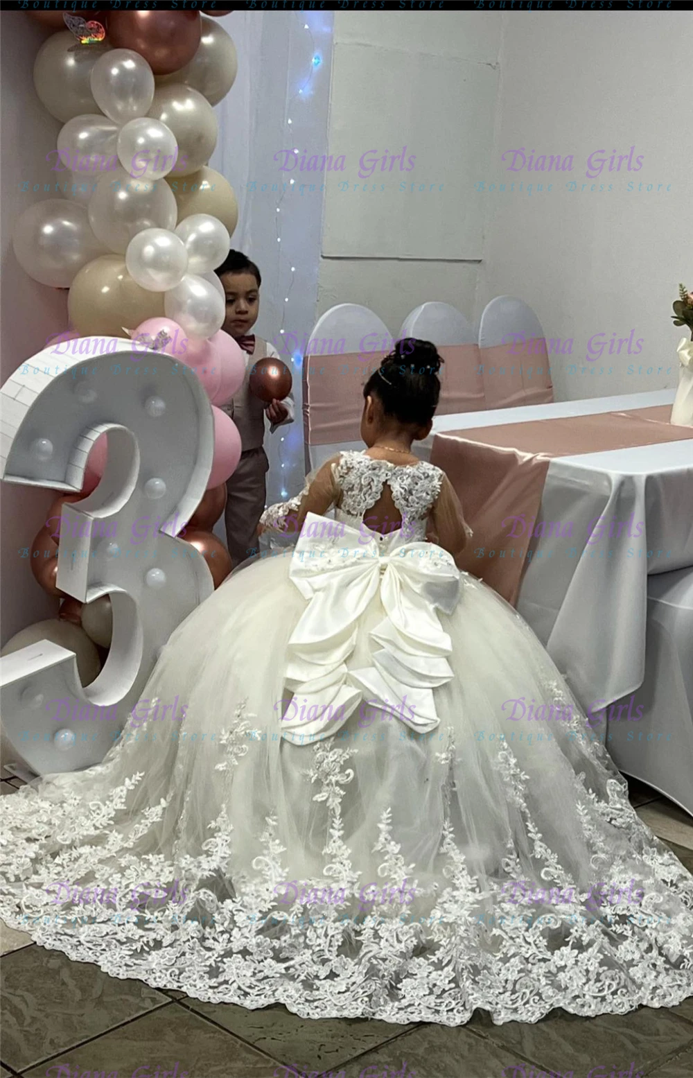 Elegant Flower Girl Dress White Tulle Fluffy with Exquisite Lace Applique for Kids Wedding Birthday Party Evening Ball Gowns
