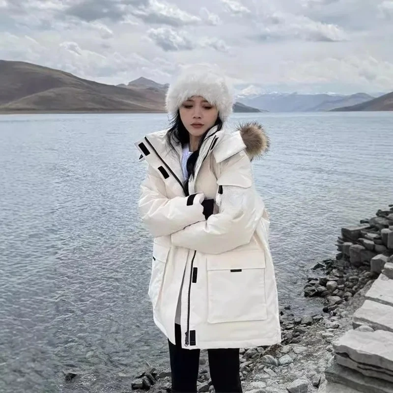 Thickened High-end Mid-length Warm Coat. Women's New Winter Cold-proof Cotton-padded Jacket with A Fur Collar and Down Workwear.