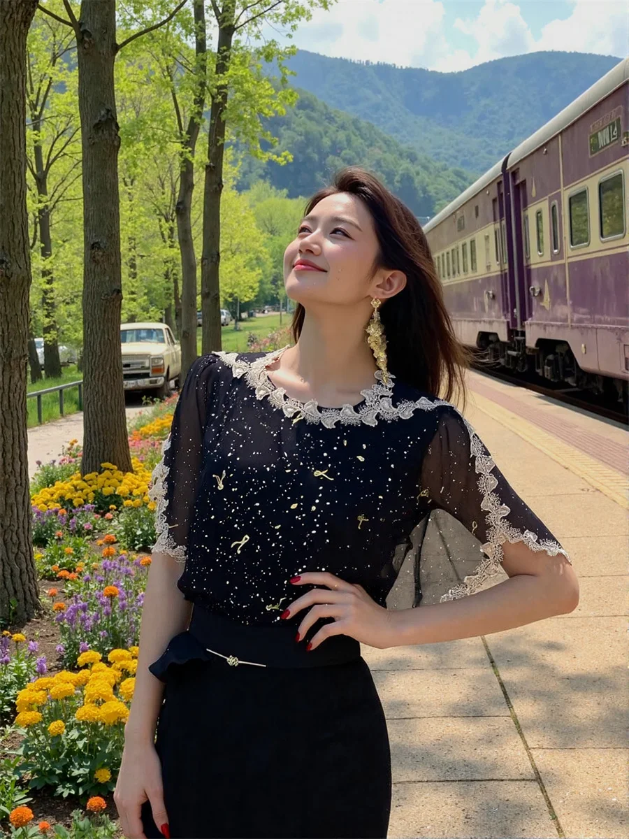 Blouses Women 2025 Trend Short Sleeve Black Chic Cotton Plain Autumn Tops Korean Fashion Crop Checked Pure Striped Elegant