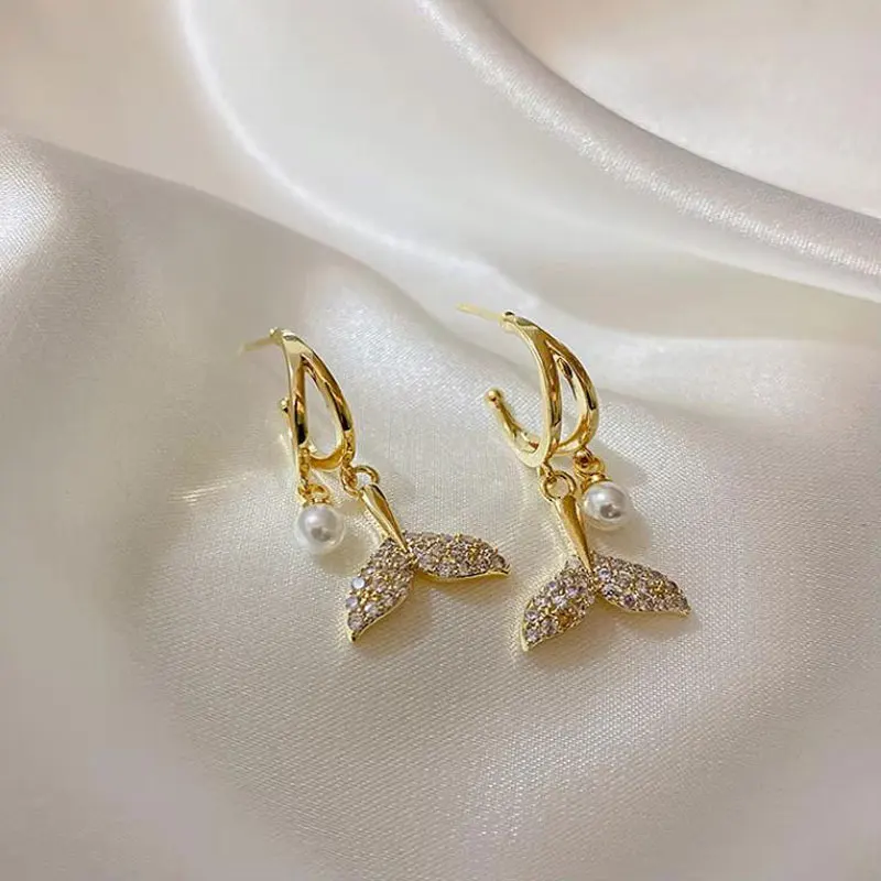 New Fashion Trend Unique Design Elegant Delicate Sweet Imitation Pearl Zircon Fishtail Earrings Women's Jewelry Gifts Wholesale