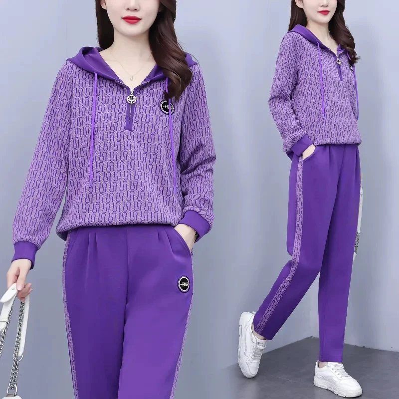 Autumn Sports Suit 2024 New Women's Hooded Top Age-reducing Loose Slim Fashionable and Western-style Two-piece Female