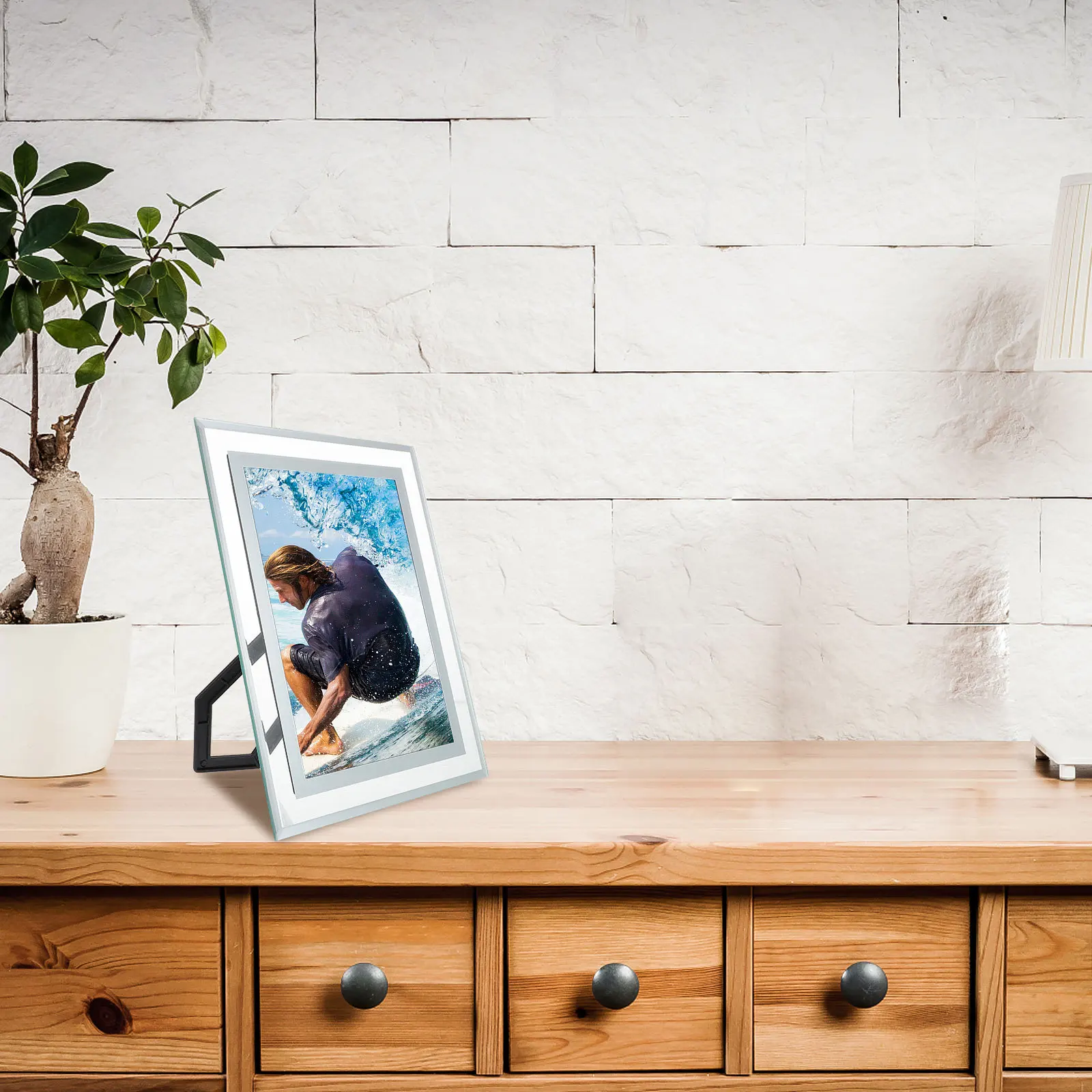 

1Pcs Exquisite Photo Frame Simple Style Decorative Crystal Craft Picture Holder Desktop Photo Display Rack for Bedroom Living