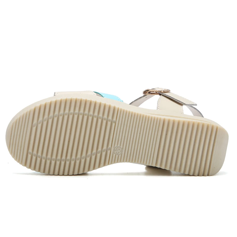 Sandali da donna con cinturino in metallo con fibbia in pelle estiva altezza tacco 2.5CM sandali da spiaggia piatti da donna scarpe da ragazza