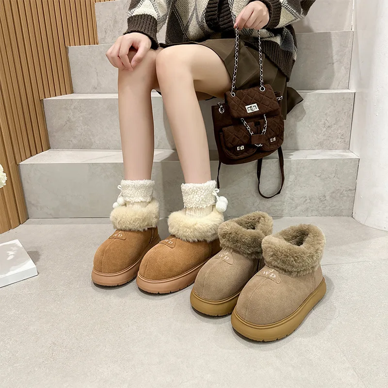 

Leather snow boots Korean version thick-soled velvet thickened thermal boots new in winter