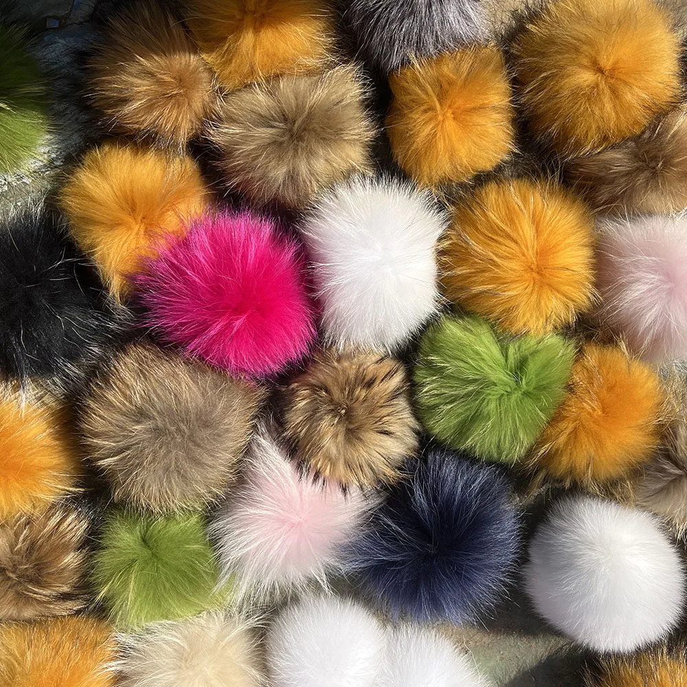 

Оптовая продажа, 10 шт./лот, помпоны из натурального меха енота, помпоны из натурального лисьего меха для зимних вязаных шапок, помпон из натурального меха 13-15 см