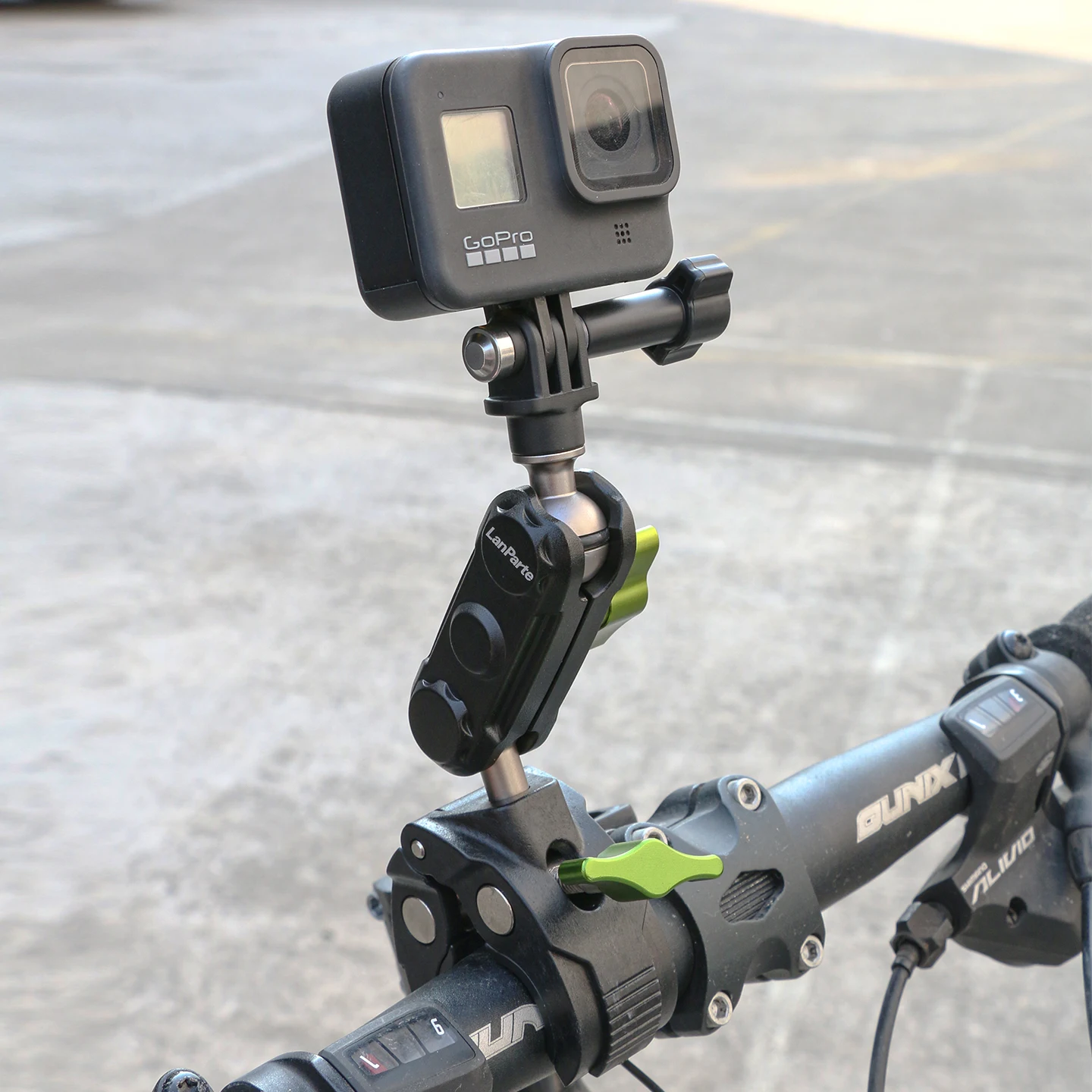 

Factory Wholesale Action Camera Super Clamp Mount Double Ball Head Adapter for GoPro Hero Compatible with DJI Insta 360 or DSLR
