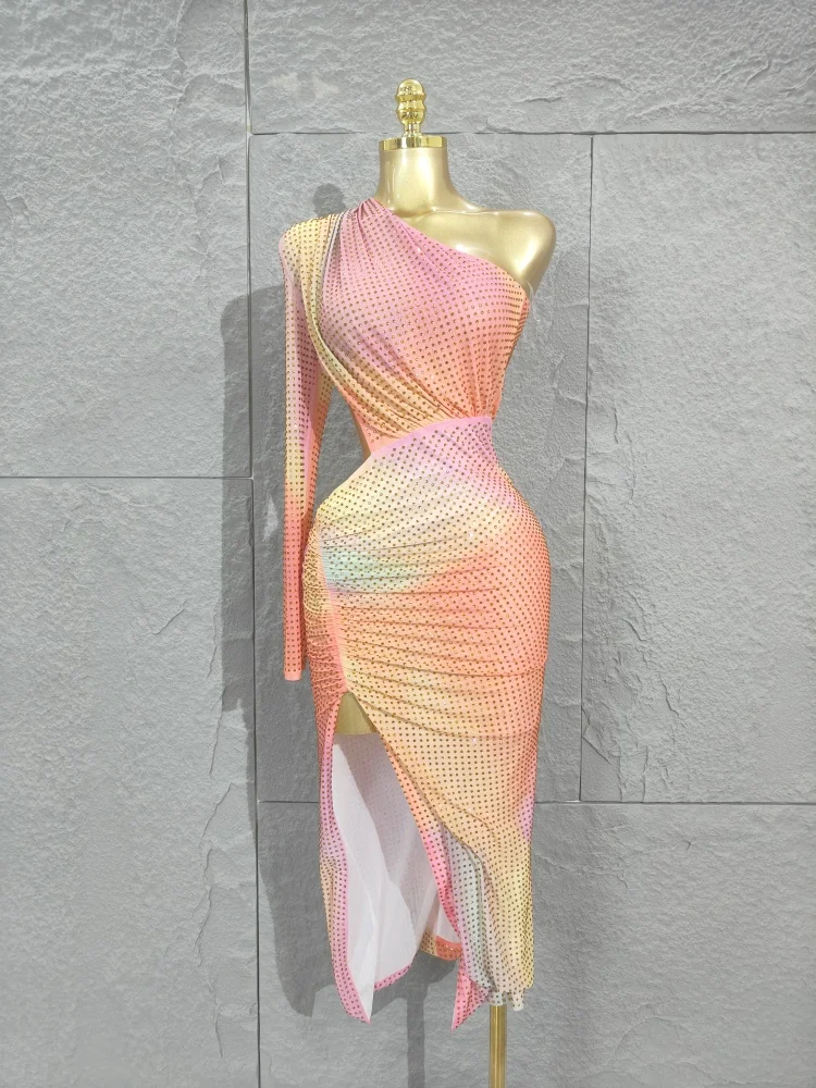 

2025 New Rhinestone Color Gradient Style Sexy One-Shoulder DressHollow Out Dress Fashion Socialite Party Banquet Gown