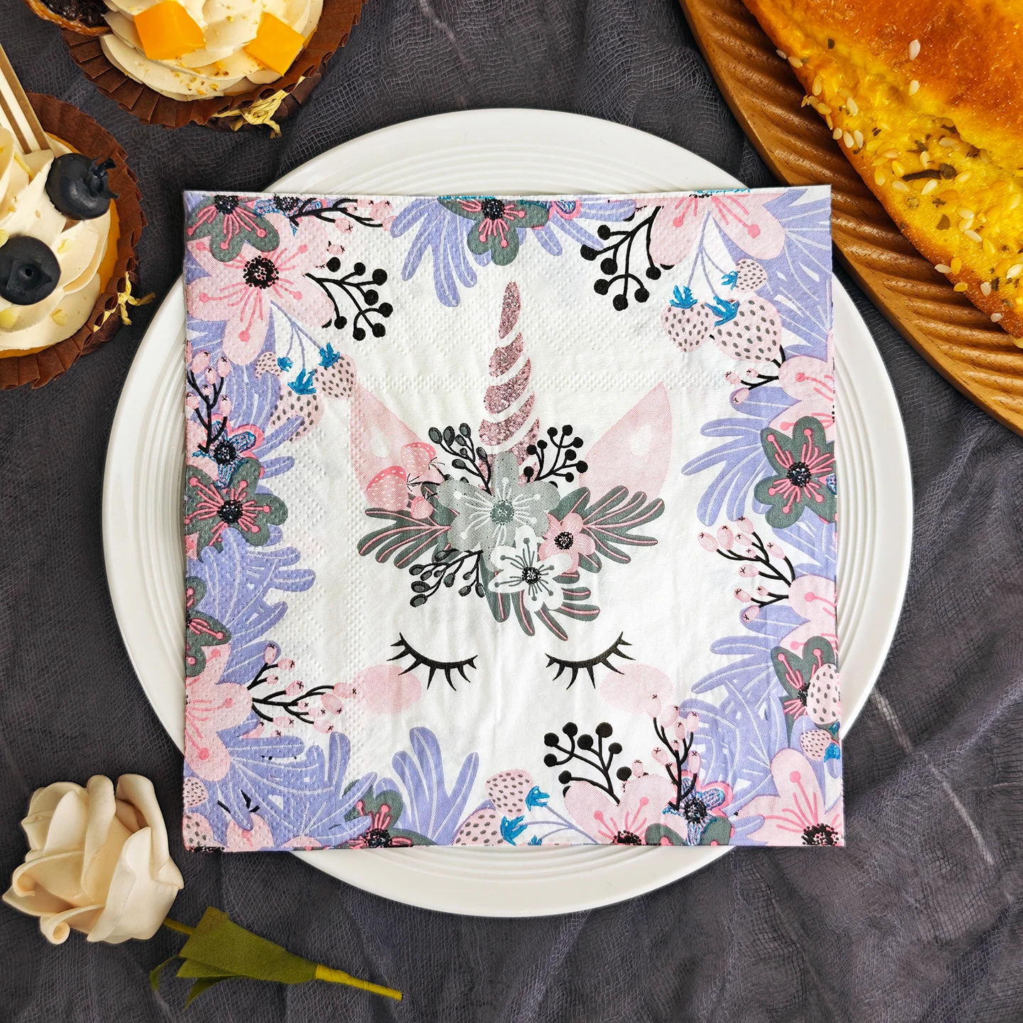 20/50pcs 33*33cm 2ply Unicorn Flowers Napkins for Dining,Baking,Festive Parties,and Wedding Decorations,Perfect for Winter