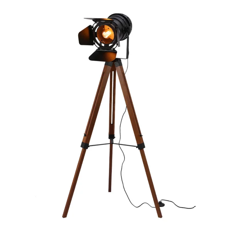 

Exploration of LED Remote Control Creative Lighting Fixtures with European and American Retro Industrial Style Solid Wood