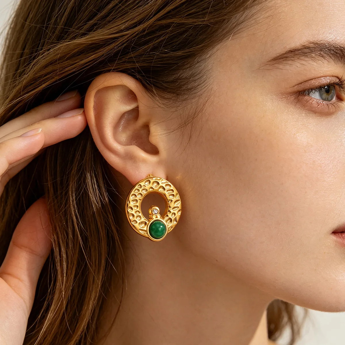Elegant Vintage Gold-plated Stainless Steel Natural Stone Earrings for Women High-quality Round Hammered Daily Party Jewelry