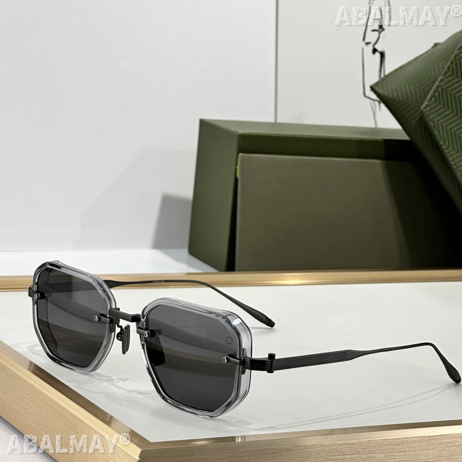 Hochwertige Sonnenbrille für Männer und Frauen AKS-307 GRÖSSE 47-24 Stil UV400 Retro Mode Spezielles Design Sonnenbrille mit Box