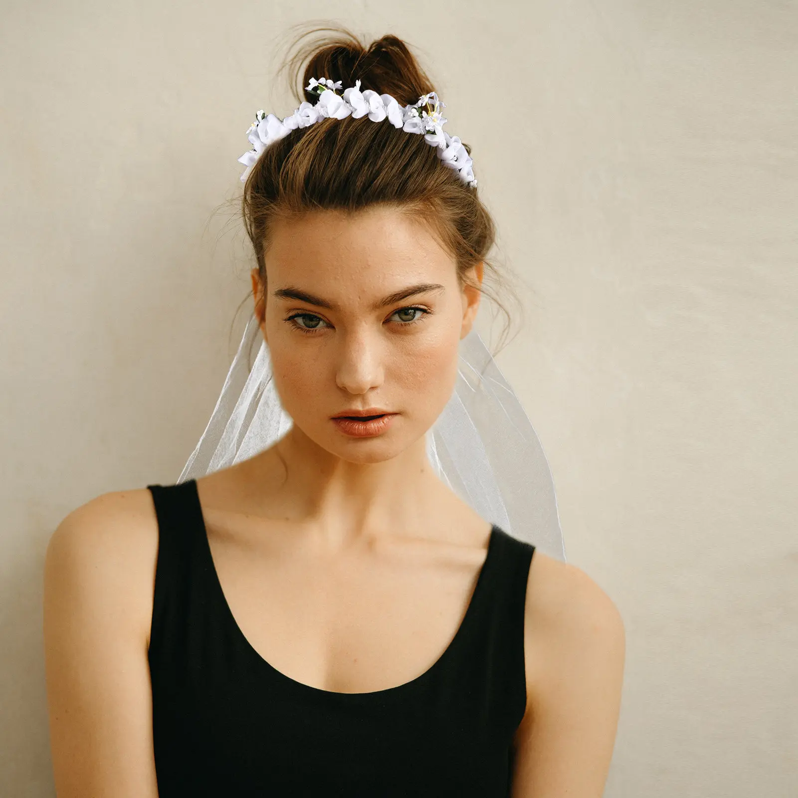 

Artificial Floral Crown with Veil Bridal Wreath Headband for Wedding Bride Photo Decor Flower Crown Bridal Flower Wreath
