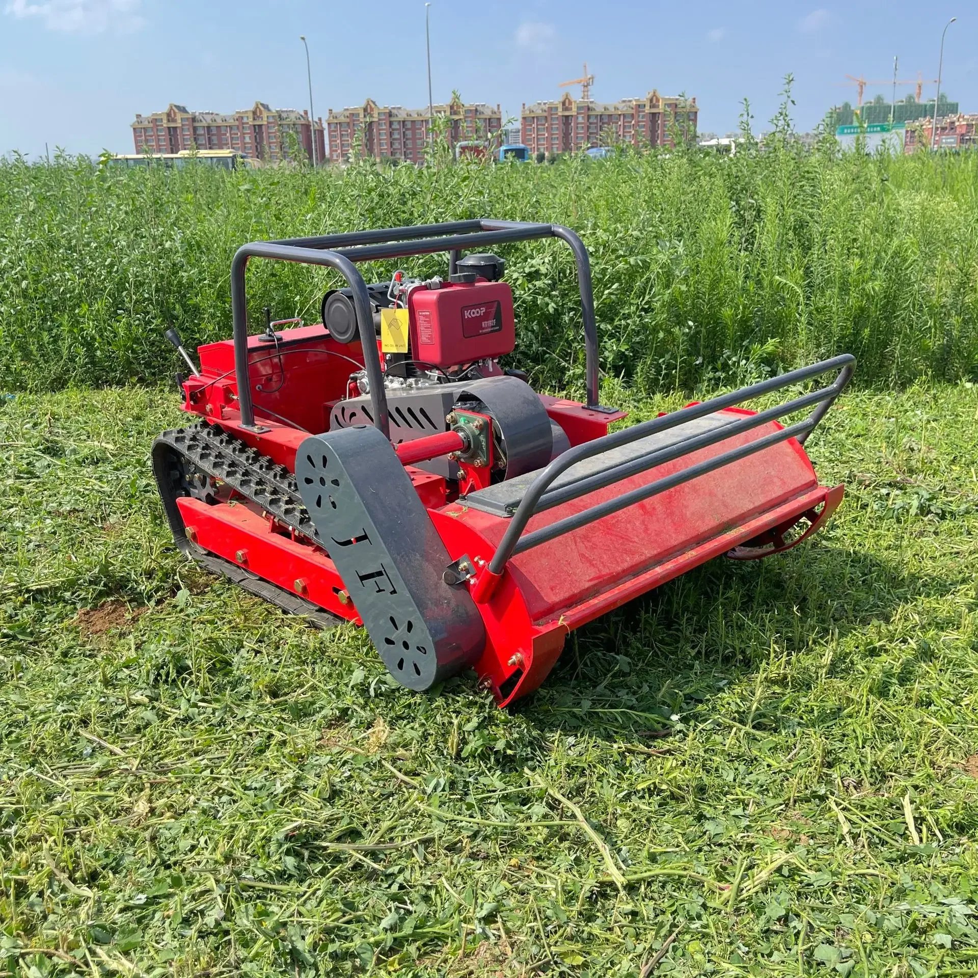 Agriculture Rubber Tracks Remote Control Robot Lawn Mower CE EPA Diesel Engine All Terrain Grass Cutting Machine