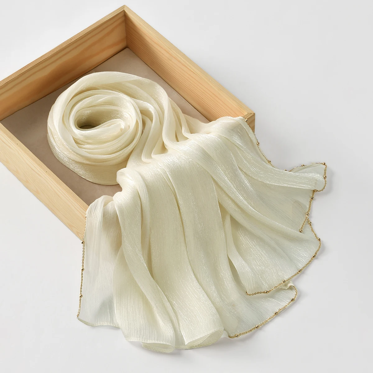 

Fashion Shimmer Silk Hijab Beading Women Hijab Malaysia Tudung Muslim Shawls With Pearls Plain Color Headscarf Head Wraps