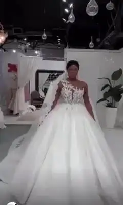 Personalizar nuevo vestido de novia de boda de talla grande elegante de lujo sin mangas con cuello redondo de alta calidad