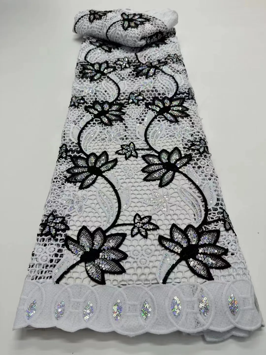 

2024 African Nigerian Water Soluble Lace Fabric High Quality White & Black Guipure Fabric Cord Lace Material for Women Dress B2