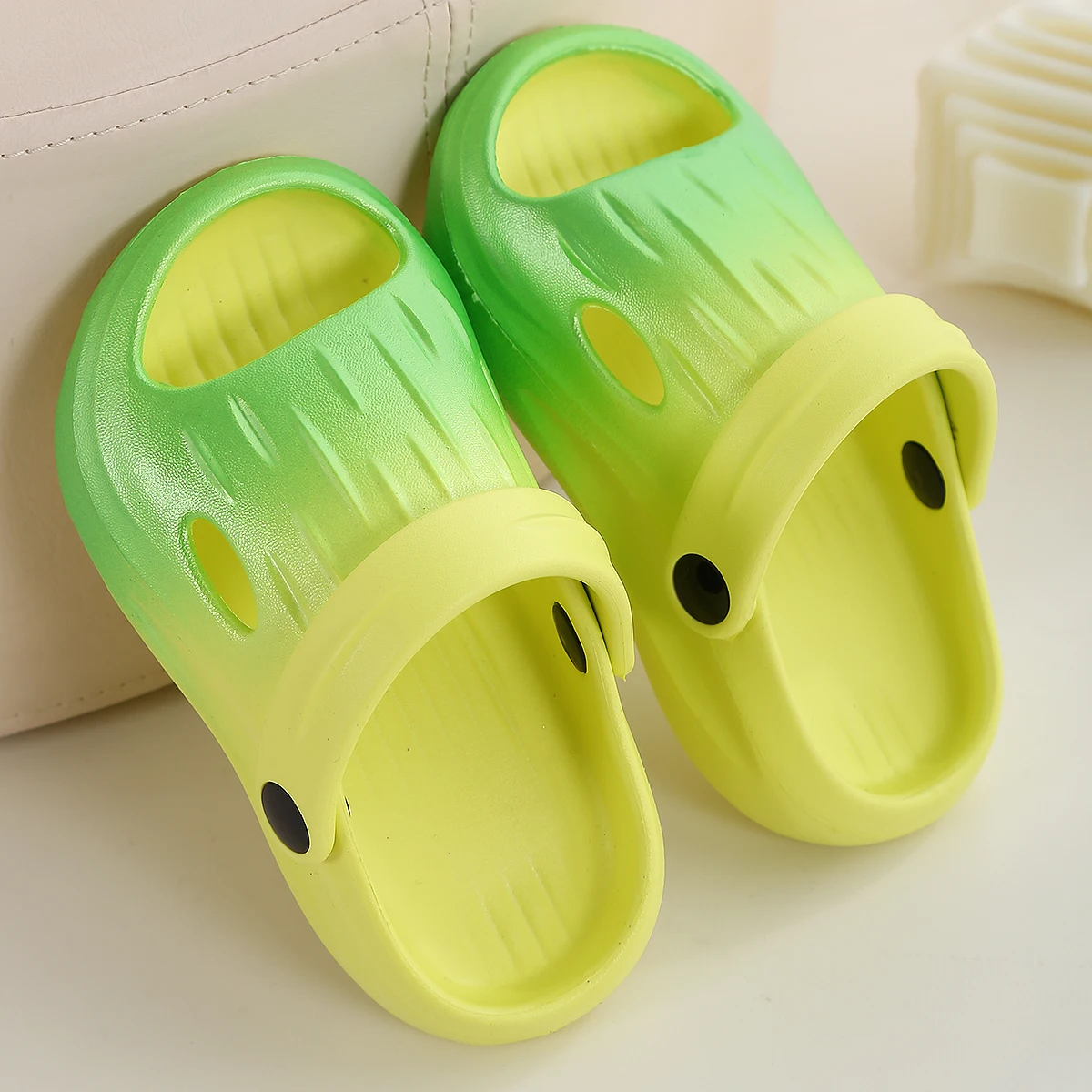 Casual Mixed Color Breathable Clogs For girls, Quick Drying Lightweight Anti Slip Clogs For Indoor Shower Pool, All Seasons