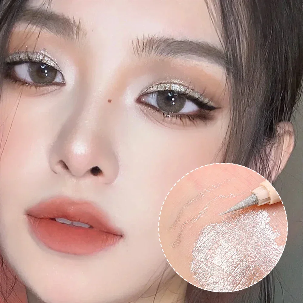 ดินสออายไลน์เนอร์เคลือบ7สีกันน้ำติดเพชรสีทองแชมเปญช่วยเพิ่มความสว่างให้กับตัวหนอนไหมแต่งหน้าอายไลเนอร์แบบเน้นข้อความ