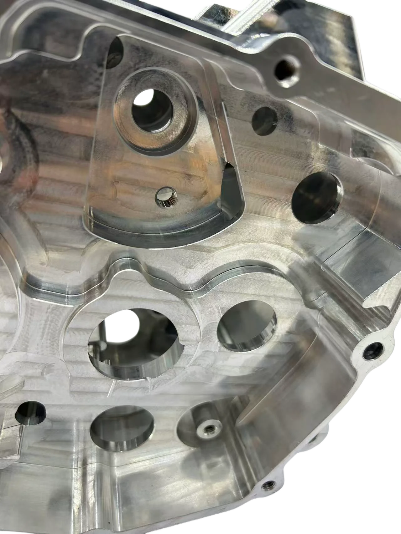 Full CNC Hot Selling Wave125 Four Valve Modified Motorcycle Crankcase Box, High-quality Cylinder Head Product