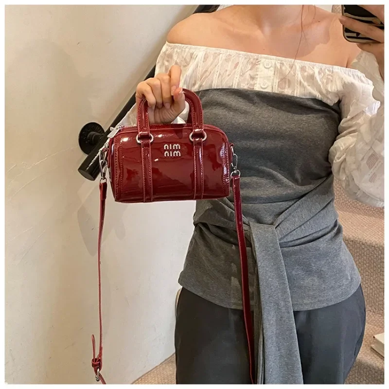 

Trendy Women's 2025 Spring Pillow Bag Fashionable Shoulder Crossbody Mini Handbag Unique Design for Casual Everyday Use