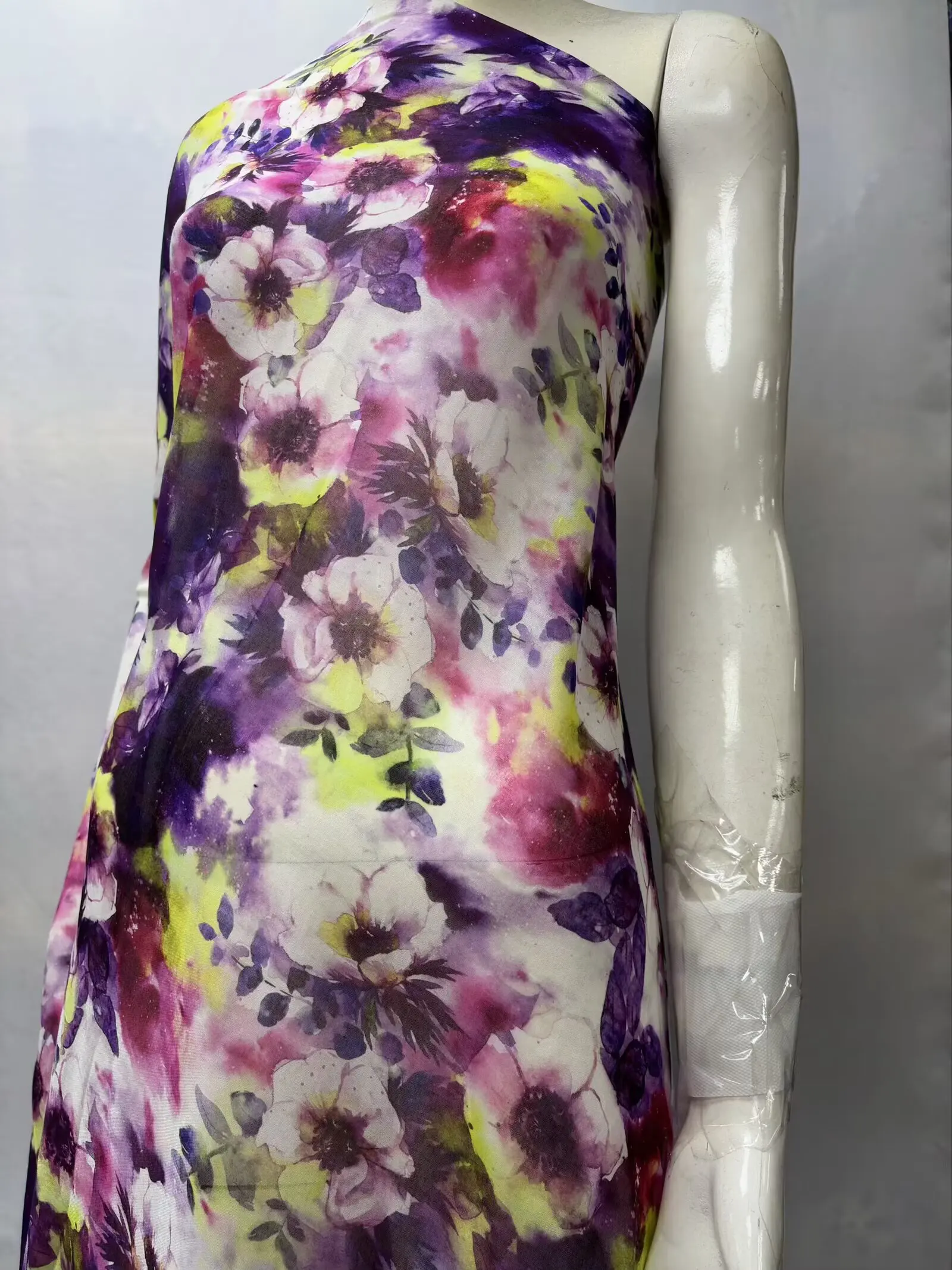 

Новейшая коллекция 2026: Женская африканская разноцветная хлопковая ткань с принтом тай-дай, 5 ярдов, высококачественный швейцарский хлопок для пошива платьев L6-318-2