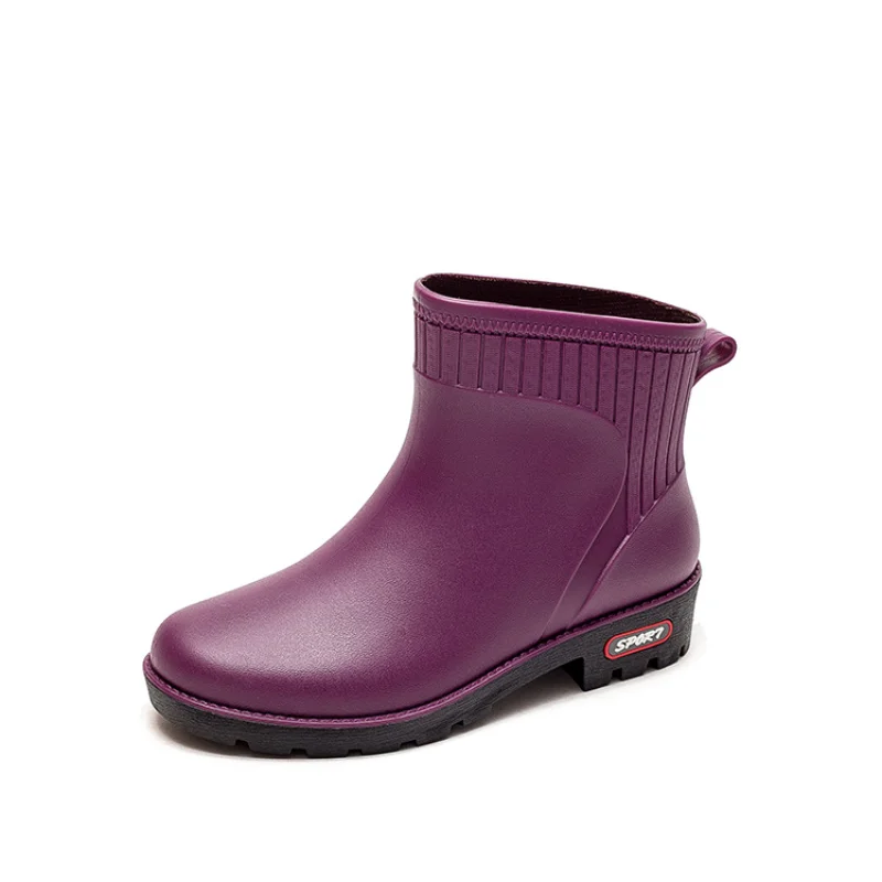 Zapatos de lluvia antideslizantes impermeables para mujer, botas de agua cálidas de terciopelo corto a la moda, botas de goma para la lluvia