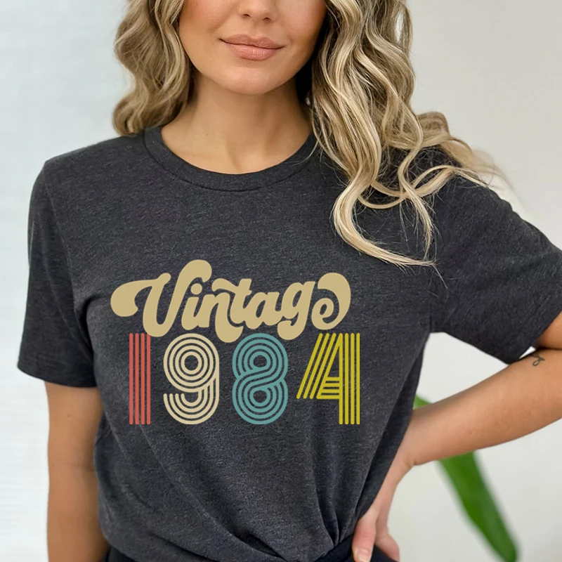 تي شيرت كلاسيكي لعيد ميلاد المرأة الأربعين ، مطبوع ، كم قصير ، أزياء الشارع الشهير ، عيد ميلاد مضحك ، هدية الذكرى السنوية