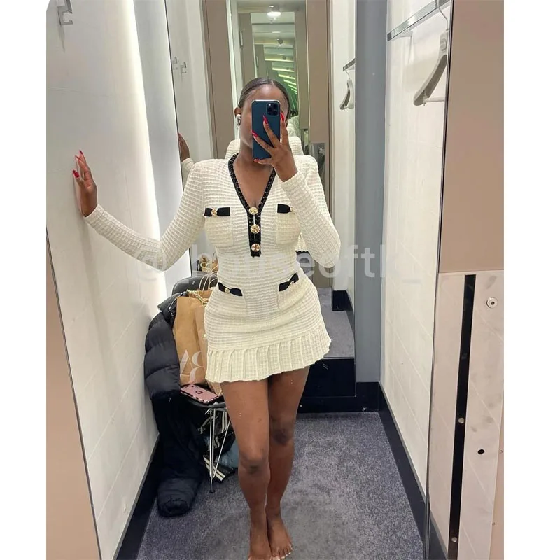 

New 2025 spring and summer new waffle contrasting color small fragrance style V-neck knitted dress ruffled skirt