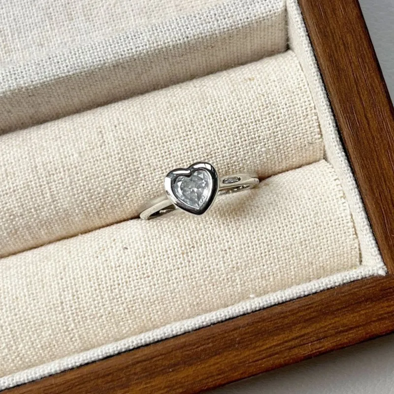 

Sam Panda 925 Sterling Silver Zircon Love Heart Ring For Women Elegant Minimalist Versatile Exquisite Jewelry Gift Dropshipping