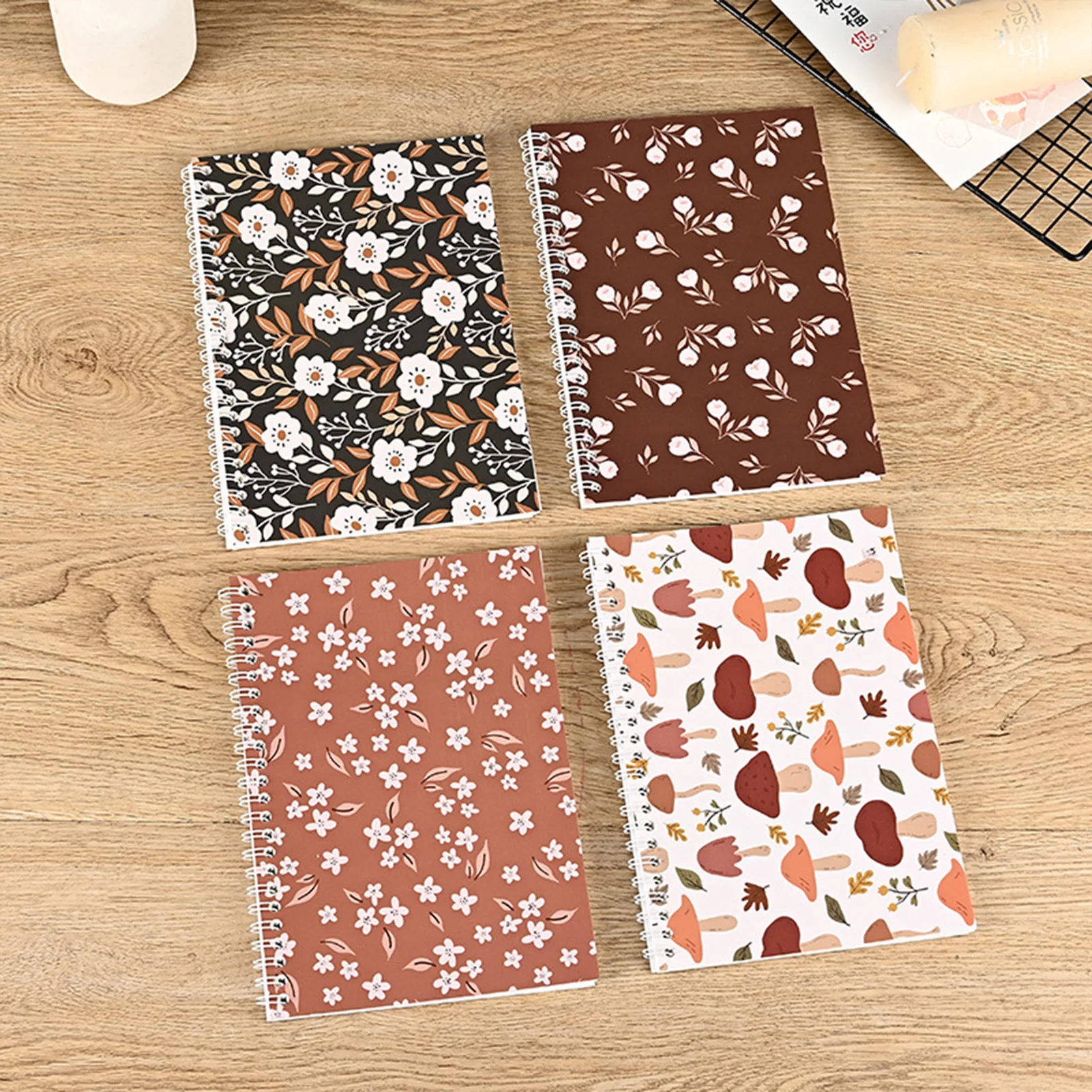 Cuadernos en espiral A5 para estudiantes, estampado de estilo de dibujos animados, tapa dura Floral, bonitos libros de notas adecuados para Acción de Gracias exquisita