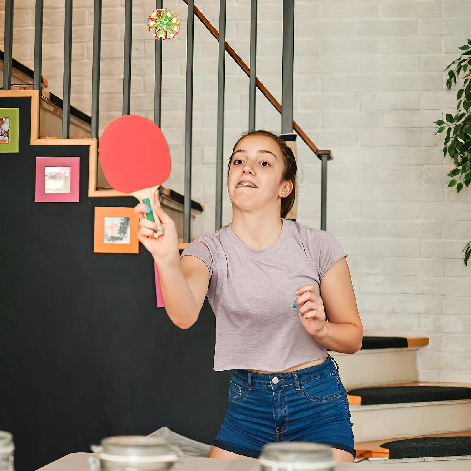 

4Pcs Light Up Suction Cup Balls Multicolor Bounce Ball Set Walk Down Glass Surfaces Party Giveaways Stress Relief Plaything