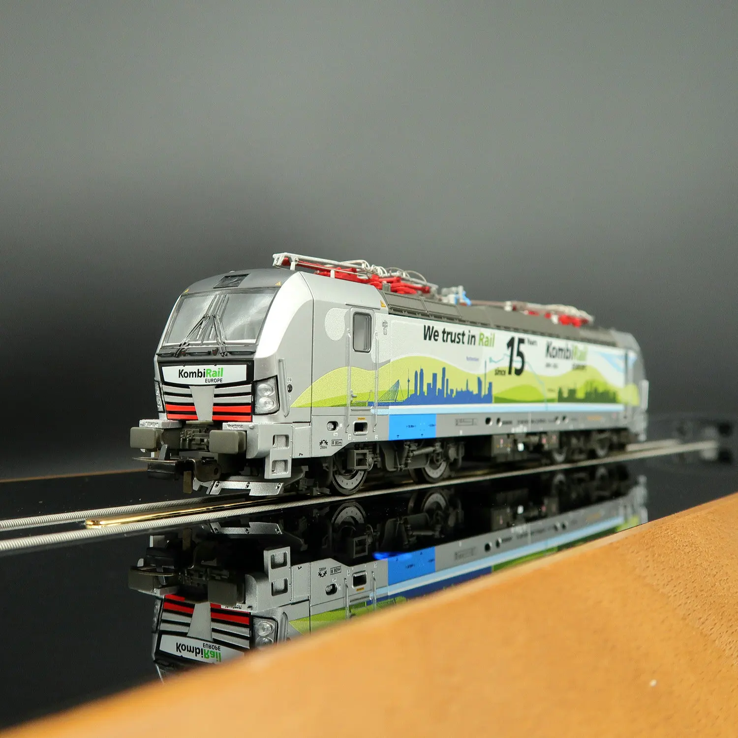 

PIKO HO Scale Toy Train 21640 VECTRON BR193 Electric Locomotive Digital Sound SBB Paint Train Model Boys Gift