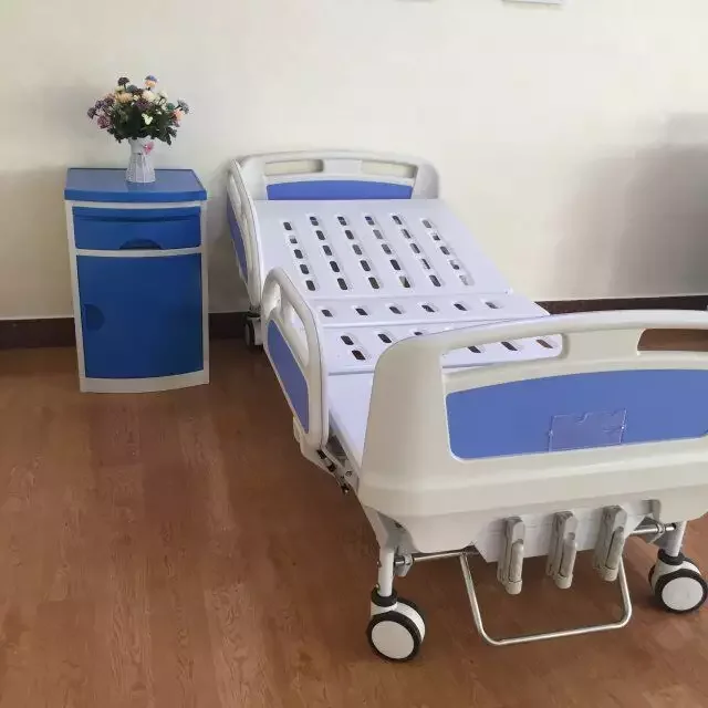 High quality R&D patient medical i cu nursing bed with crank nurse beds electric