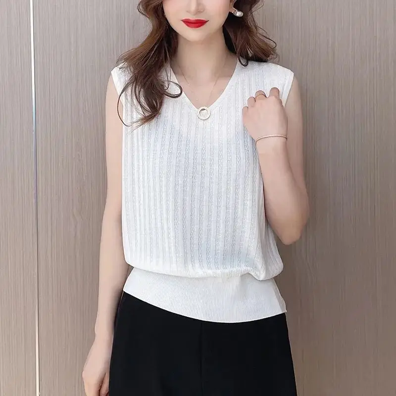 Summer Korean Fashion V-neck Vertical Stripe Temperament Thin Tank Women Solid Screw Thread Loose Versatile Sleeveless Knit Top