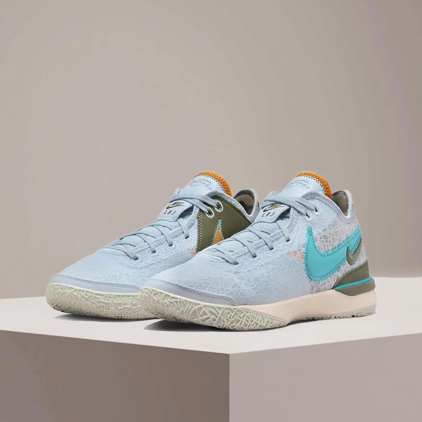 

Nike Zoom LeBron NXXT LeBron Fashion Basketball Shoes - Slip-Resistant, Durable, Cushioned, Long-Lasting DR8788-400