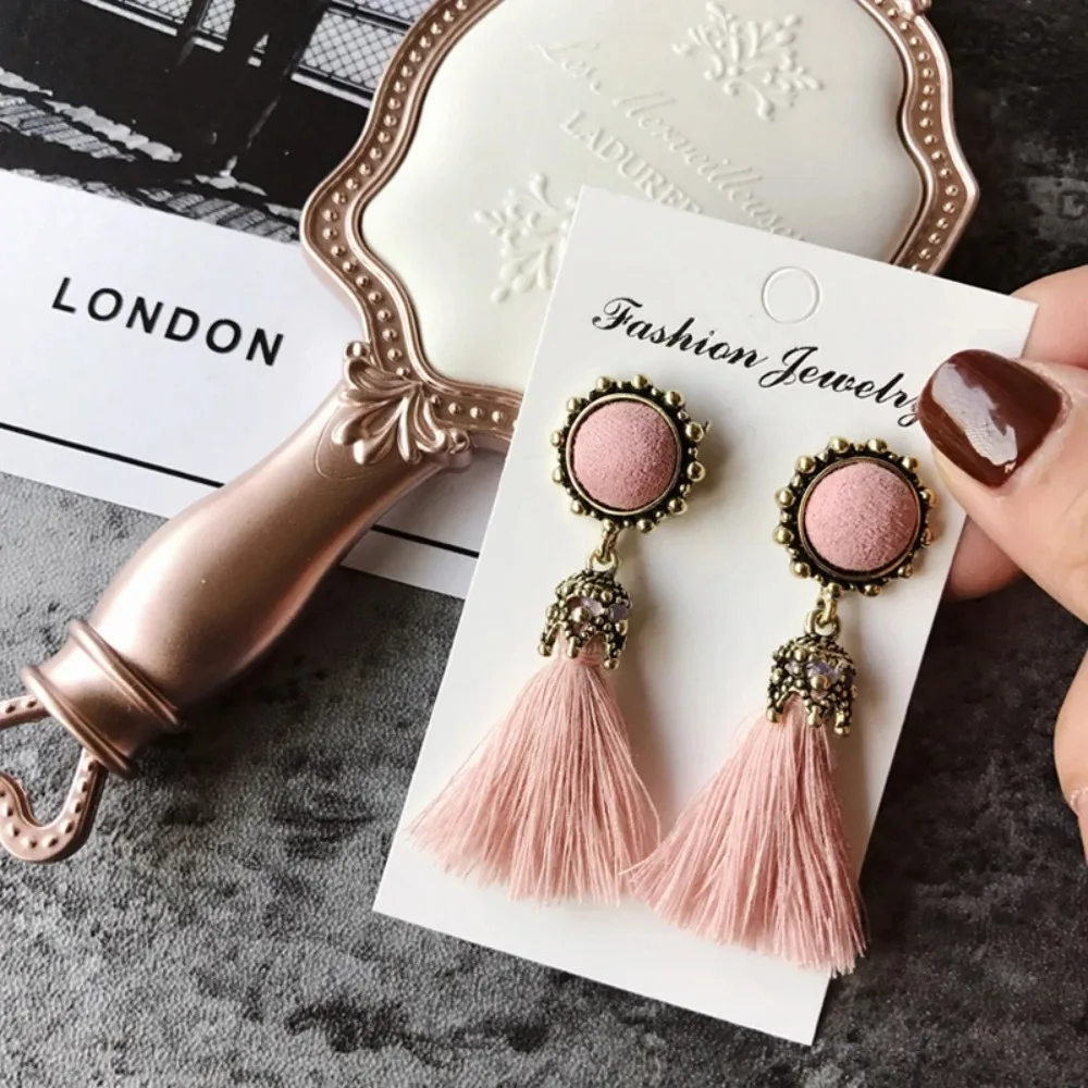 2024 New Tiny Tassel Earrings for Women Vintage Velvet Ball Statement Fringed Drop Earring Female Fashion Jewelry Gift