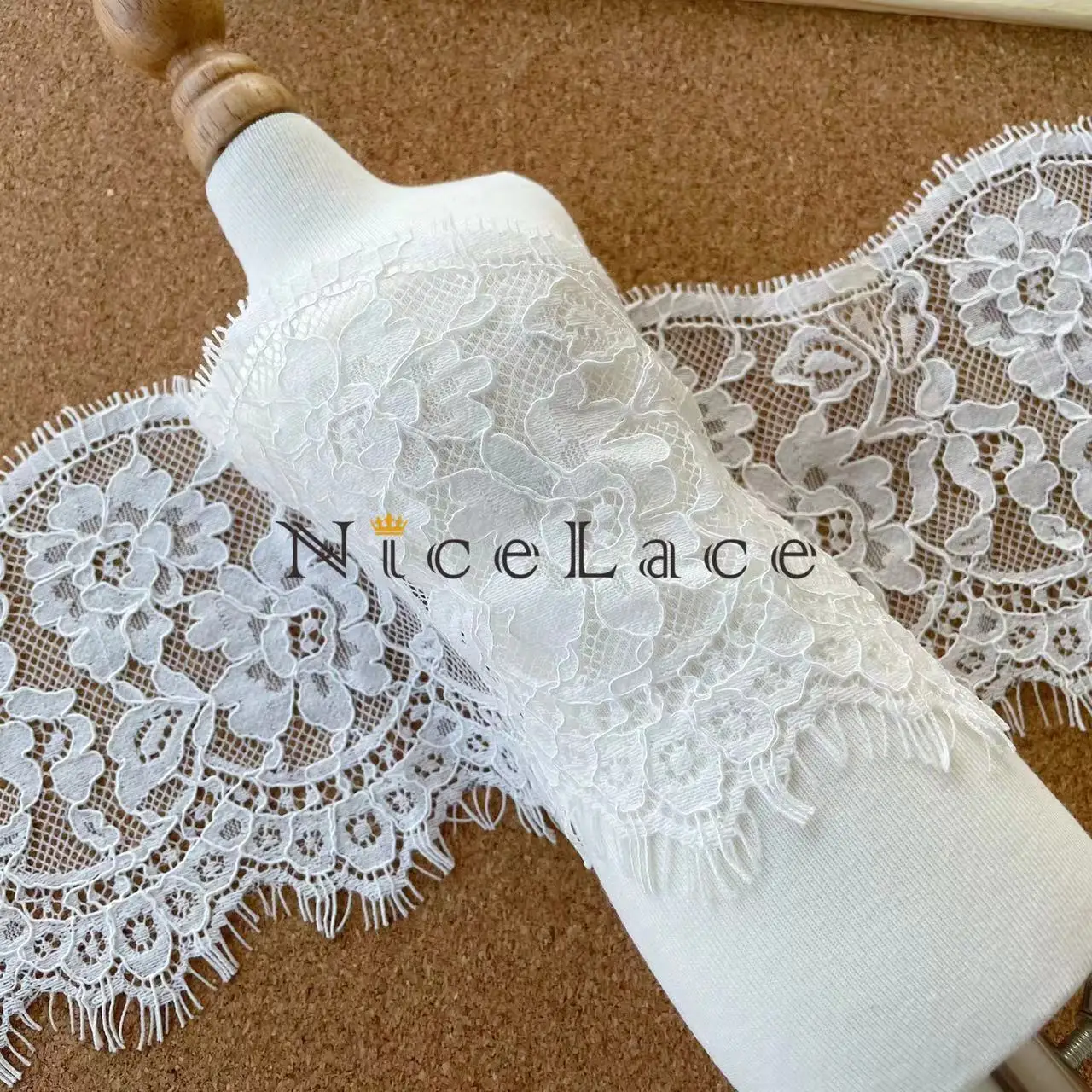 

3 Yard/Lot NiceLace Cording Eyelash Chantilly Lace Trims Soft Material Flowers Decorated Borders For Wedding And Bride Veils