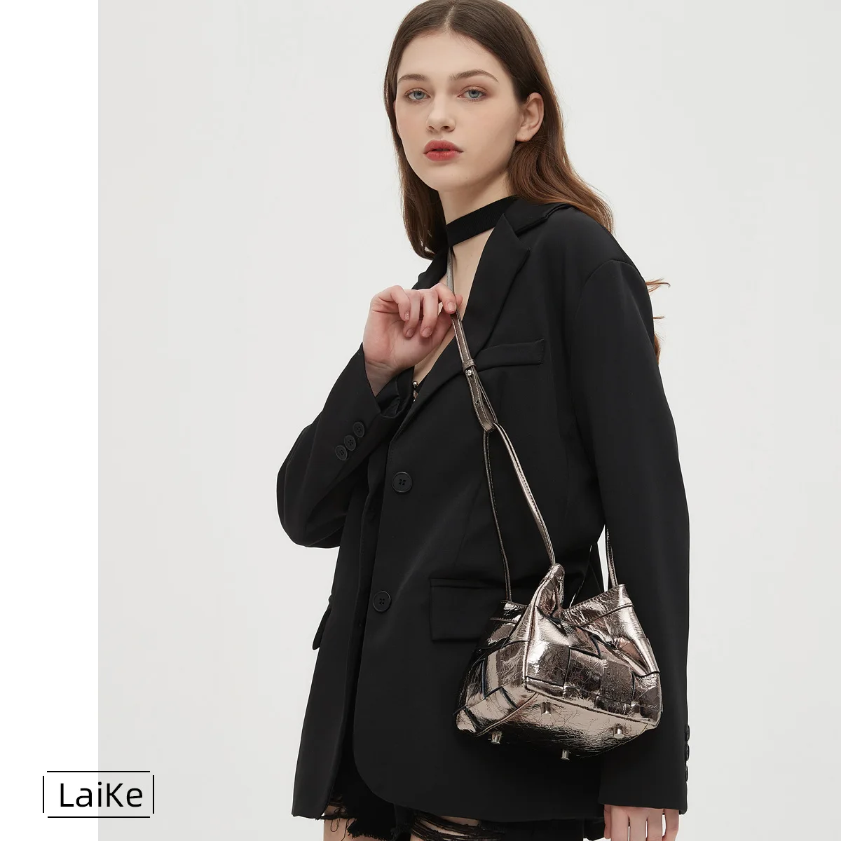 

Bags Women's New Woven Versatile Leather Shoulder Bag Premium Underarm Bucket Bag Fashion Vegetable Basket Bag Women's Bag