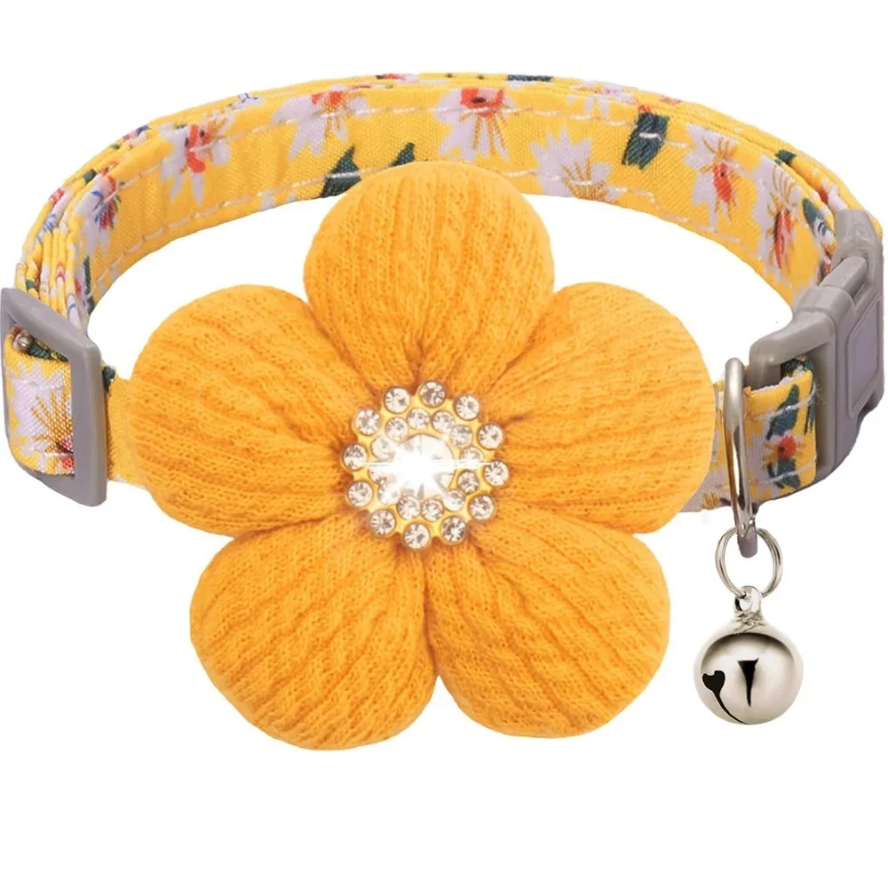 

Fashion Adjustable 3D Flower Dog Collar Nylon Quick Release Puppy Collar with Bell Rhinestone Pet Shining Collar Pet Gift