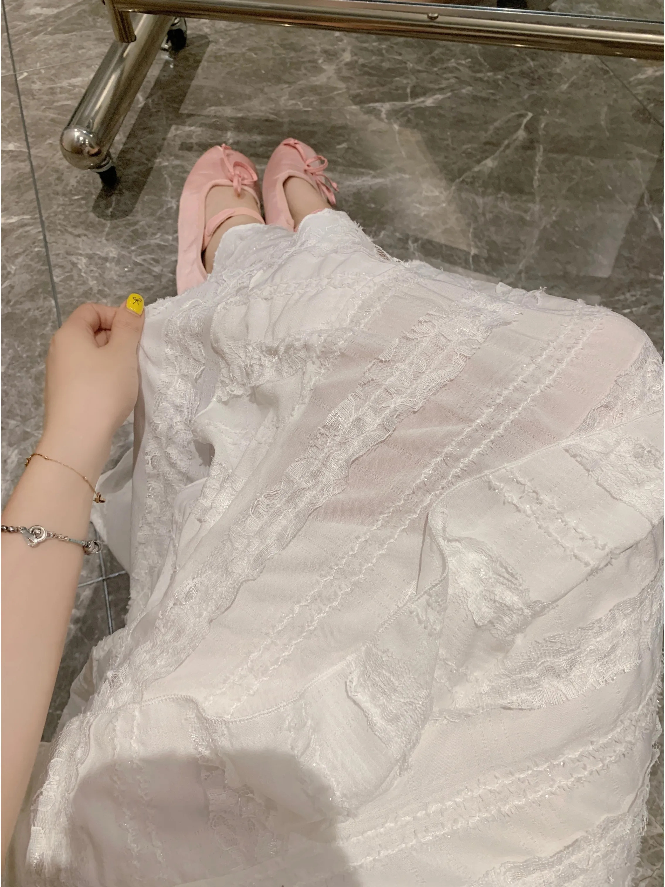 High Waist Asymmetrical White Half Skirt for plus Size Women Summer New Style Side Slit Fish Tail Skirt Korean Style Slim Fit view 4