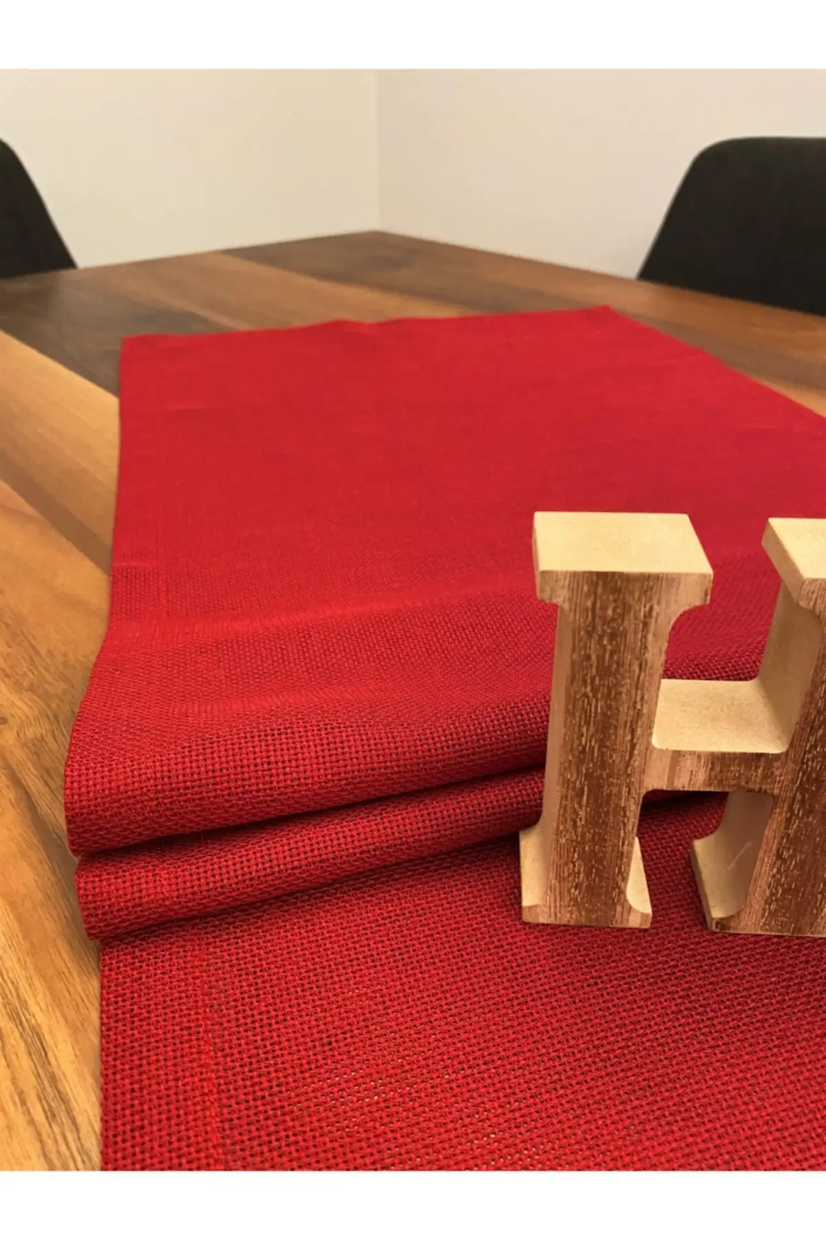 Linen Claret Red Runner And 6 Pieces Linen Placemat Table Cloth. Kitchen and Dining Room, Plates,