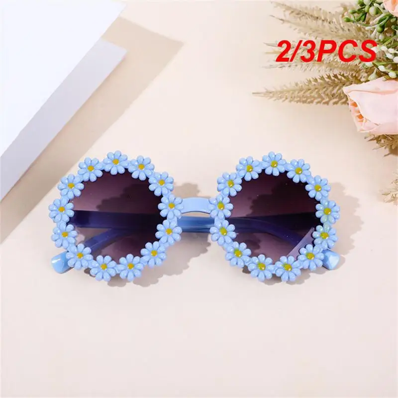 2/3PCS Colored Glasses Fashion Glasses Lightweight And Portable Daisy Trend Fashion Round Glasses Collocation Clothing