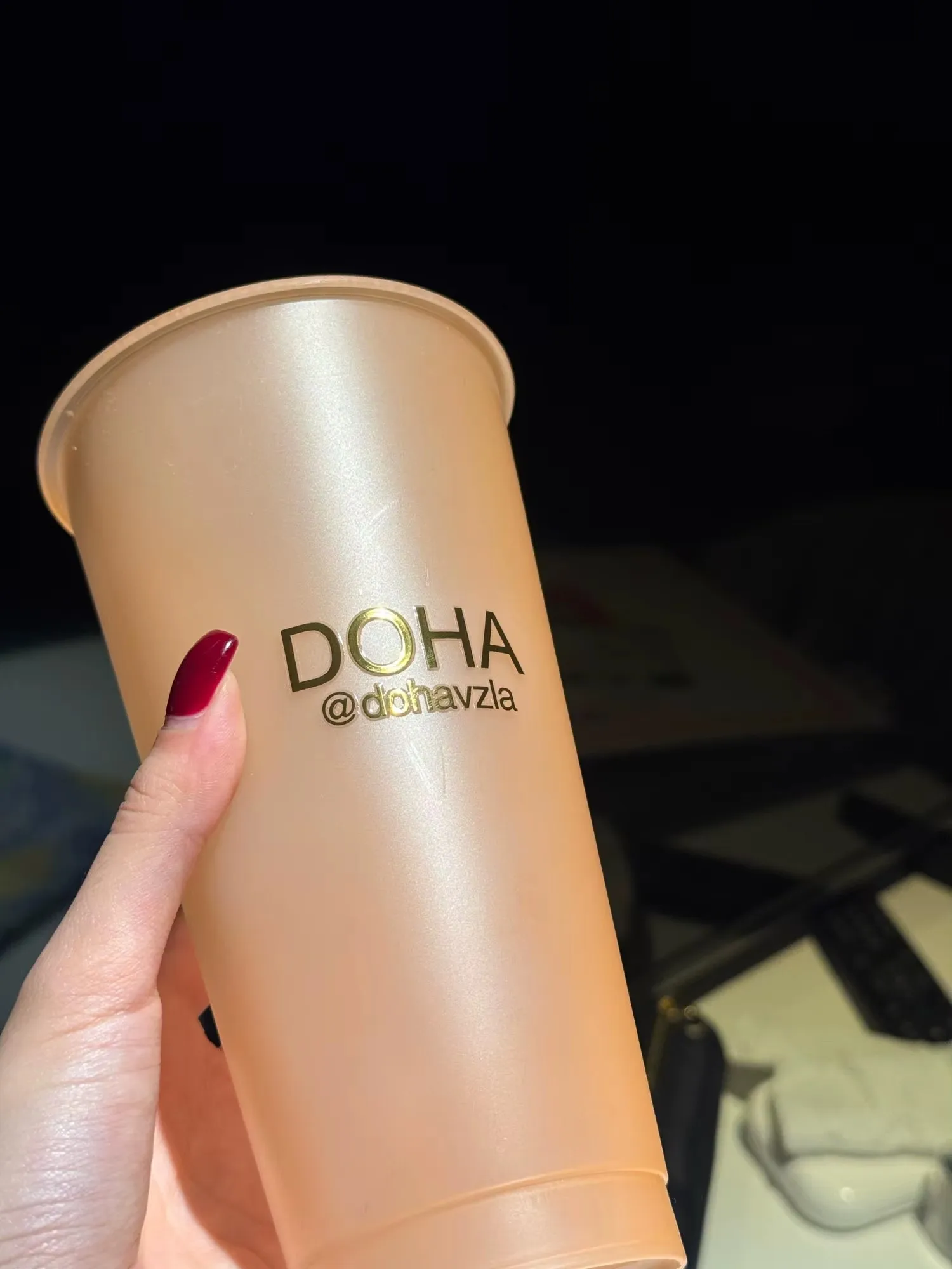 Adesivo per trasferimento UV a colori personalizzato 3D Stampa DTF logo del marchio Etichetta in cristallo trasparente Logo della tazza di caffè Decalcomania in rilievo impermeabile