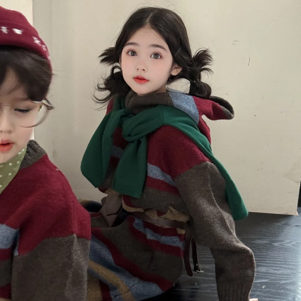 Sweter w paski dla chłopców i dziewcząt, dziecięcy, z okrągłym dekoltem, nowy, uniwersalny, luźny sweter z dzianiny, jesień-zima 2025