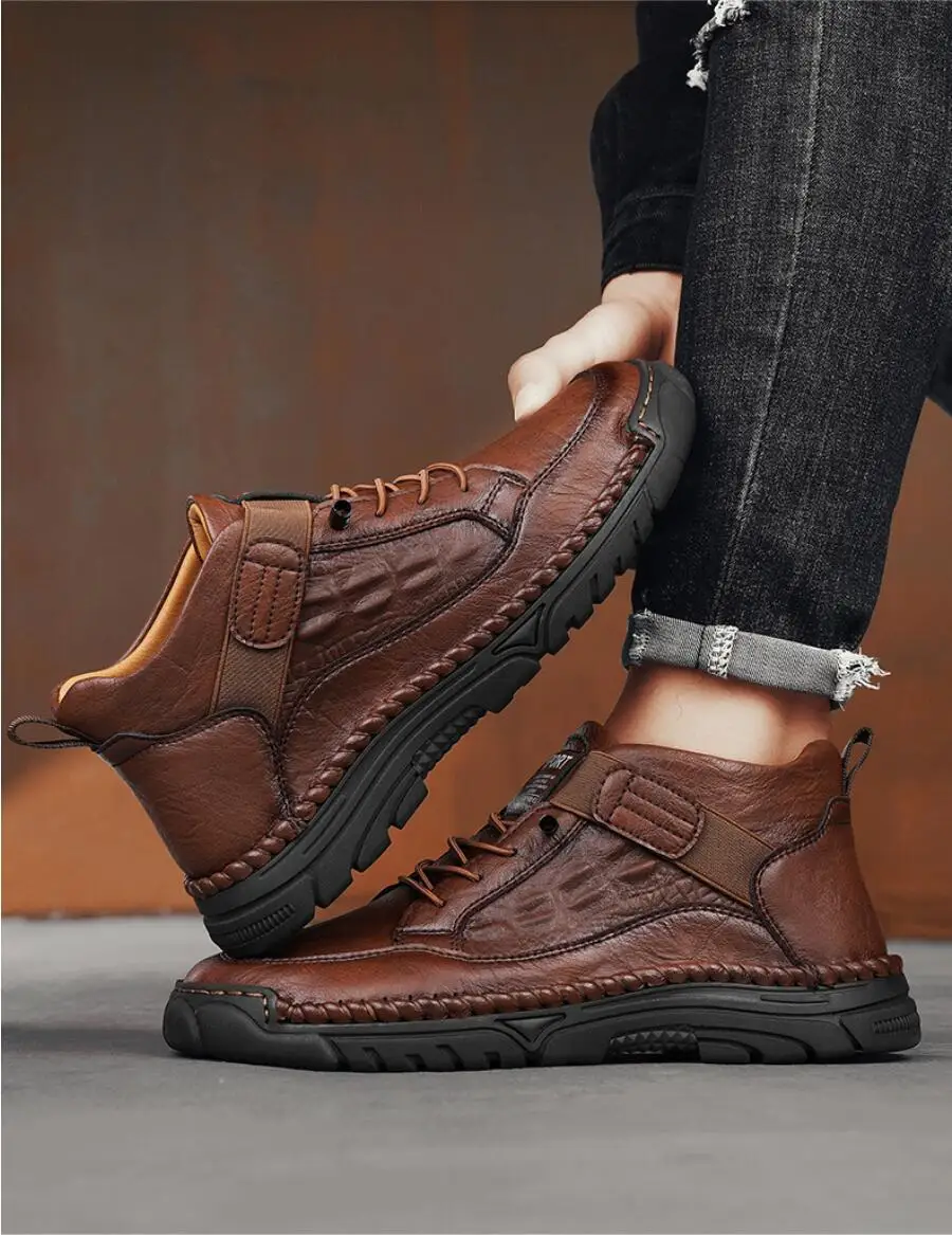 Men's Outdoor Walking Boots Casual Leather Comfy Designer Driving Flats Fashion Vintage Handmade Thick Bottom Sneakers