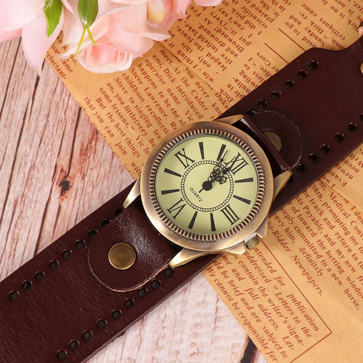 1Pcs Retro Style Roman Dial Quartz Wrist Watch Vintage Bracelet Watch Soft Band Comfortable Casual Elegant Wristwatch