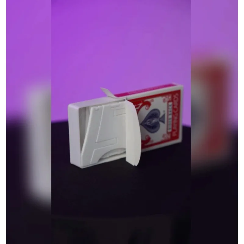 カード・トゥ・テーブル ブイーキー作 クローズアップ マジックトリック イリュージョン ギミック マジシャンアクセサリー マジック小道具 ポーカーカード マギア 面白いゲーム